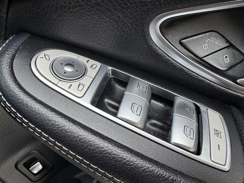 Mercedes-Benz GLC 2.1 GLC220d AMG Line (Premium Plus) G-Tronic 4MATIC Euro 6 (s/s) 5dr 52