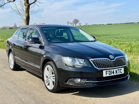 Skoda Superb 2.0 TDI Elegance DSG Euro 5 (s/s) 5dr