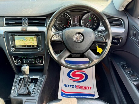 Skoda Superb 2.0 TDI Elegance DSG Euro 5 (s/s) 5dr