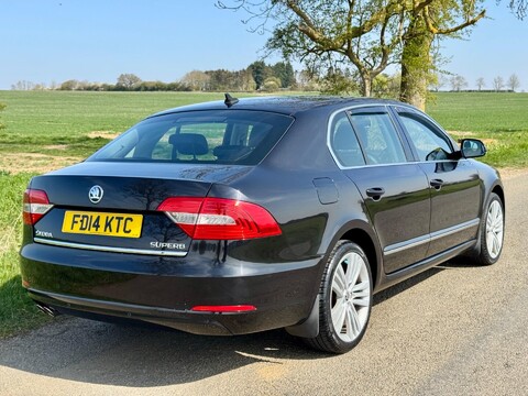 Skoda Superb 2.0 TDI Elegance DSG Euro 5 (s/s) 5dr 9