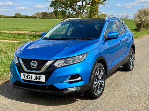 Nissan Qashqai 1.3 DIG-T N-Connecta Euro 6 (s/s) 5dr 7