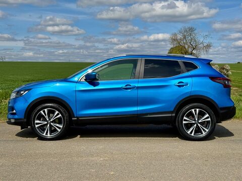 Nissan Qashqai 1.3 DIG-T N-Connecta Euro 6 (s/s) 5dr 8