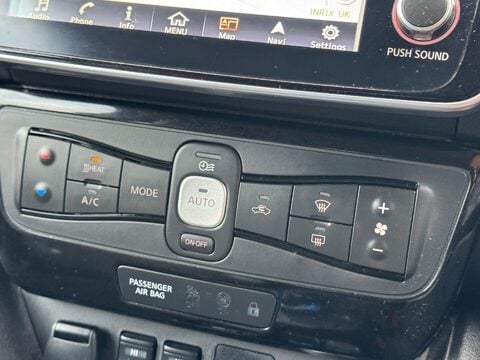 Nissan LEAF 40kWh N-Connecta Auto 5dr 24