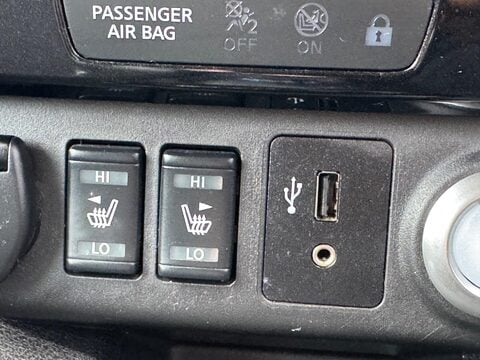 Nissan LEAF 40kWh N-Connecta Auto 5dr 25