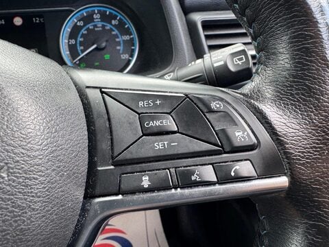 Nissan LEAF 40kWh N-Connecta Auto 5dr 32