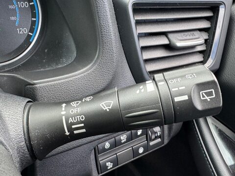 Nissan LEAF 40kWh N-Connecta Auto 5dr 34