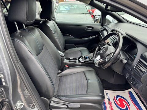 Nissan LEAF 40kWh N-Connecta Auto 5dr 10