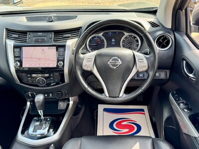 Nissan Navara 2.3 dCi N-Guard Auto 4WD Euro 6 4dr