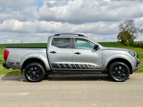 Nissan Navara 2.3 dCi N-Guard Auto 4WD Euro 6 4dr 4
