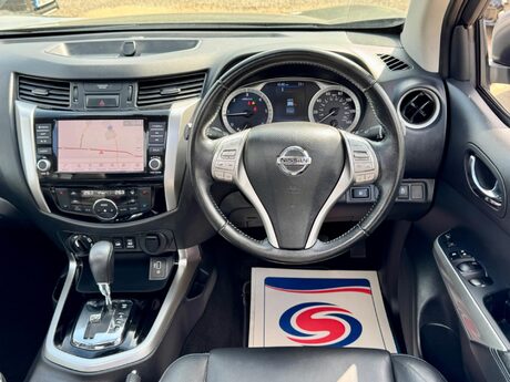 Nissan Navara 2.3 dCi N-Guard Auto 4WD Euro 6 4dr