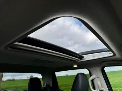 Nissan Navara 2.3 dCi N-Guard Auto 4WD Euro 6 4dr