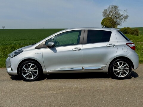 Toyota Yaris 1.5 VVT-h Excel E-CVT Euro 6 (s/s) 5dr (15in Alloy) 7