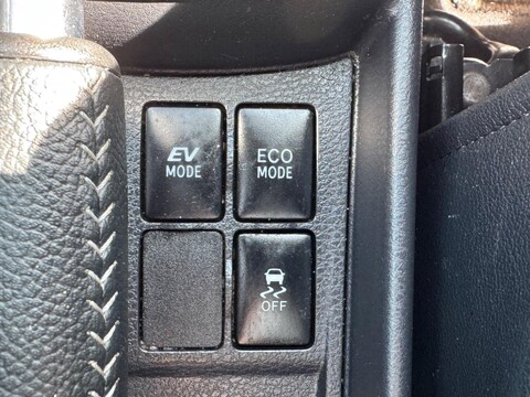 Toyota Yaris 1.5 VVT-h Excel E-CVT Euro 6 (s/s) 5dr (15in Alloy) 22