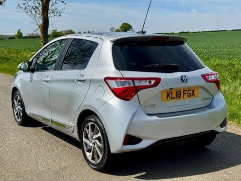 Toyota Yaris 1.5 VVT-h Excel E-CVT Euro 6 (s/s) 5dr (15in Alloy) 8