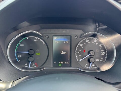 Toyota Yaris 1.5 VVT-h Excel E-CVT Euro 6 (s/s) 5dr (15in Alloy) 32