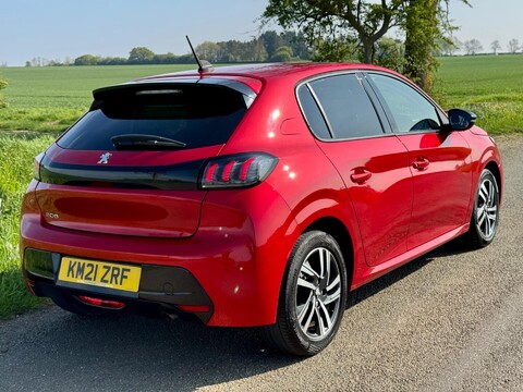 Peugeot 208 1.2 PureTech Allure Euro 6 (s/s) 5dr 9