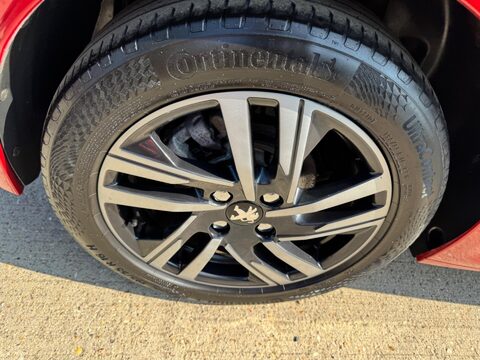 Peugeot 208 1.2 PureTech Allure Euro 6 (s/s) 5dr 44