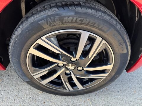 Peugeot 208 1.2 PureTech Allure Euro 6 (s/s) 5dr 45