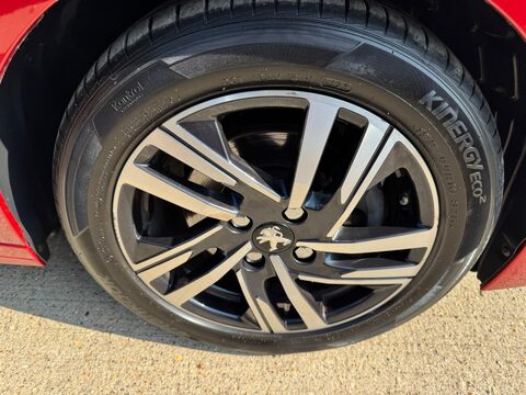 Peugeot 208 1.2 PureTech Allure Euro 6 (s/s) 5dr 46