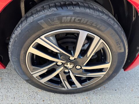 Peugeot 208 1.2 PureTech Allure Euro 6 (s/s) 5dr 45