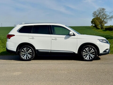 Mitsubishi Outlander 2.0 MIVEC 4 CVT 4WD Euro 6 (s/s) 5dr 3