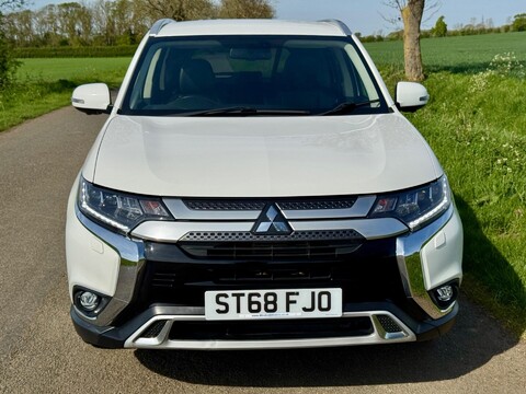 Mitsubishi Outlander 2.0 MIVEC 4 CVT 4WD Euro 6 (s/s) 5dr 4