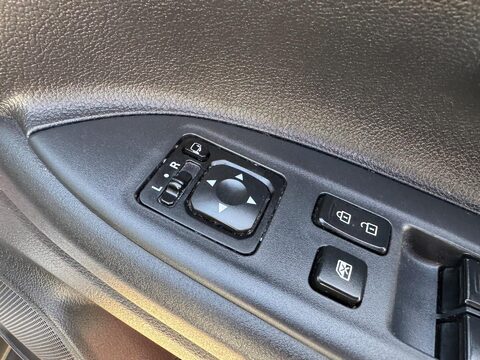 Mitsubishi Outlander 2.0 MIVEC 4 CVT 4WD Euro 6 (s/s) 5dr 37
