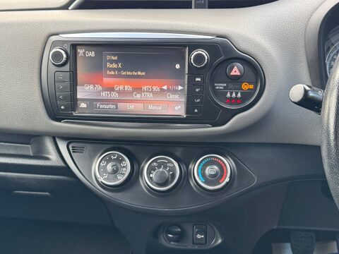 Toyota Yaris 1.33 Dual VVT-i Icon Euro 6 5dr 21