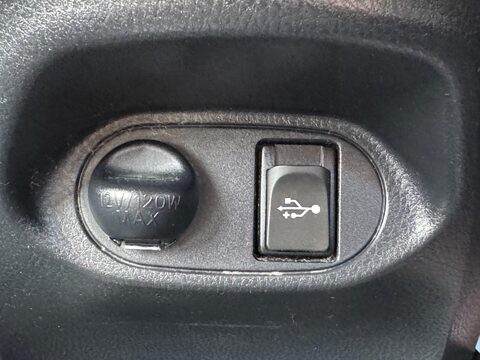 Toyota Yaris 1.33 Dual VVT-i Icon Euro 6 5dr 23