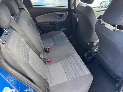 Toyota Yaris 1.33 Dual VVT-i Icon Euro 6 5dr 32