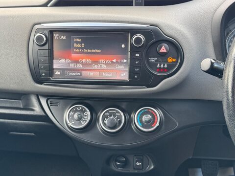 Toyota Yaris 1.33 Dual VVT-i Icon Euro 6 5dr 21