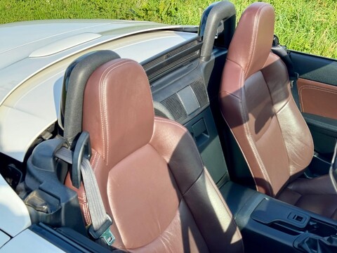 Mazda MX-5 2.0i Venture Roadster Euro 5 2dr 14