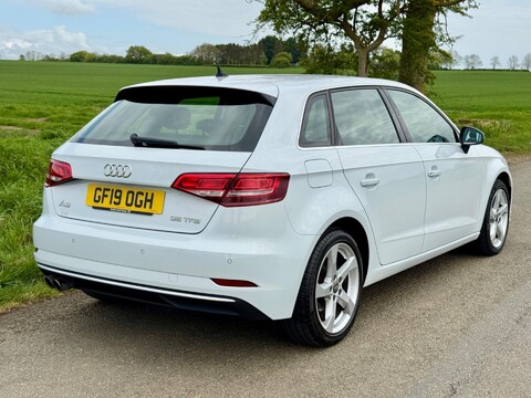Audi A3 1.5 TFSI CoD 35 Sport Sportback Euro 6 (s/s) 5dr 9