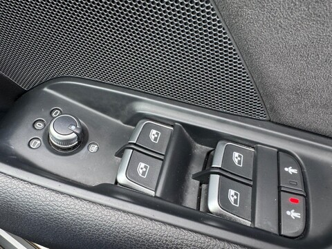 Audi A3 1.5 TFSI CoD 35 Sport Sportback Euro 6 (s/s) 5dr 39