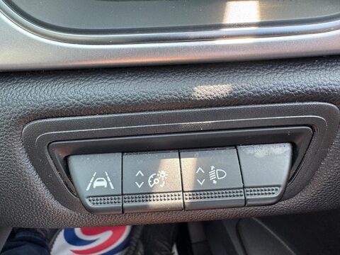 Renault Captur 1.3 TCe SE Edition Euro 6 (s/s) 5dr 36