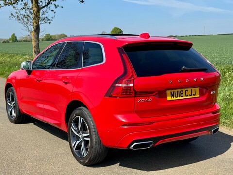 Volvo XC60 2.0 D5 PowerPulse R-Design Auto AWD Euro 6 (s/s) 5dr 8