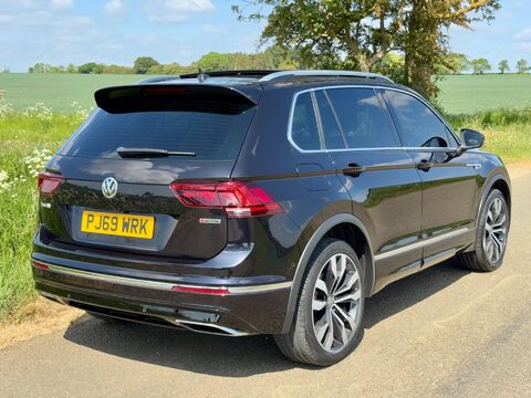 Volkswagen Tiguan 2.0 BiTDI R-Line Tech DSG 4Motion Euro 6 (s/s) 5dr 11