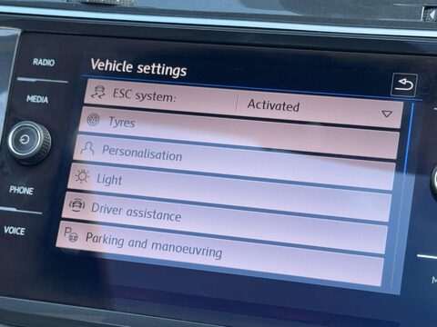 Volkswagen Tiguan 2.0 BiTDI R-Line Tech DSG 4Motion Euro 6 (s/s) 5dr 25