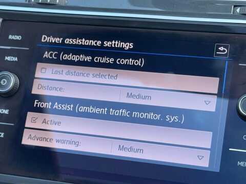 Volkswagen Tiguan 2.0 BiTDI R-Line Tech DSG 4Motion Euro 6 (s/s) 5dr 26