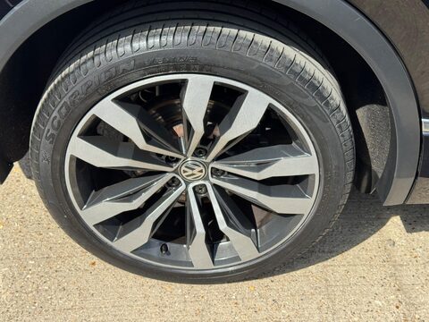 Volkswagen Tiguan 2.0 BiTDI R-Line Tech DSG 4Motion Euro 6 (s/s) 5dr 58