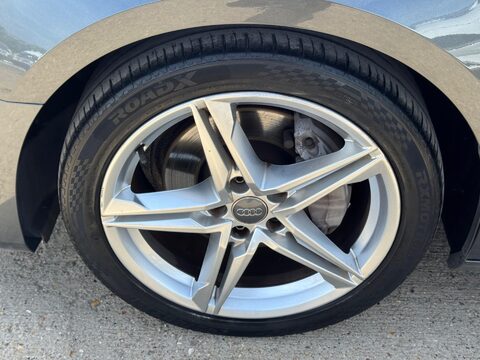 Audi A4 2.0 TDI ultra S line Euro 6 (s/s) 4dr 49