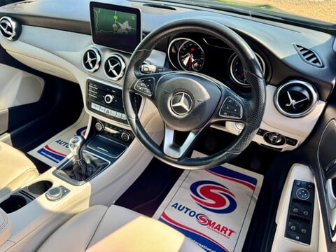 Mercedes-Benz GLA 1.6 GLA200 Sport (Executive) Euro 6 (s/s) 5dr 42