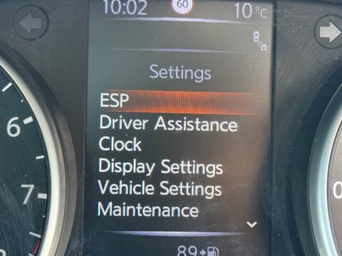 Nissan Qashqai 1.3 DIG-T N-Connecta Euro 6 (s/s) 5dr 26