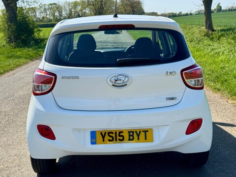 Hyundai i10 1.2 Premium Euro 5 5dr 8