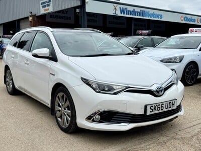 Toyota Auris 1.8 VVT-h Excel Touring Sports CVT Euro 6 (s/s) 5dr