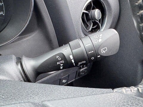 Toyota Auris 1.8 VVT-h Excel Touring Sports CVT Euro 6 (s/s) 5dr 26