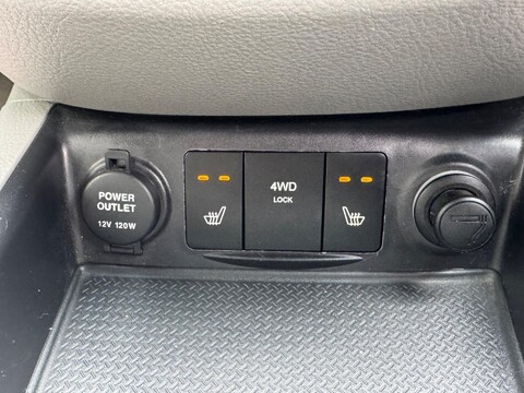 Hyundai SANTA FE 2.2 CRTD CDX Auto 4WD Euro 3 5dr (5 seat) 13