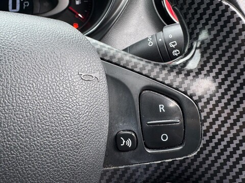 Renault Captur 1.5 dCi ENERGY Signature Nav Auto Euro 6 (s/s) 5dr 31