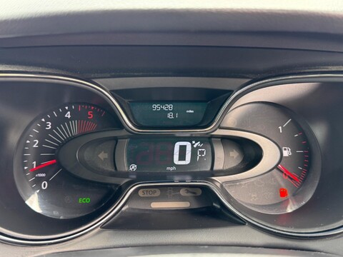Renault Captur 1.5 dCi ENERGY Signature Nav Auto Euro 6 (s/s) 5dr 36