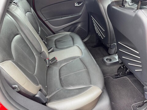 Renault Captur 1.5 dCi ENERGY Signature Nav Auto Euro 6 (s/s) 5dr 39